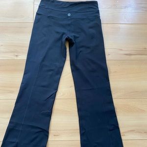 Lululemon Size 2 Yoga Flares